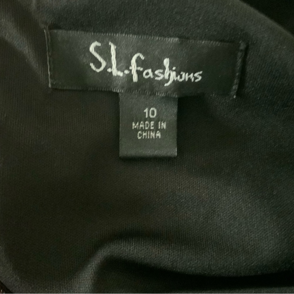 NWOT Fashionable dress, sleeveless, black with blue decorative bottom. Size 10 - Picture 9 of 10